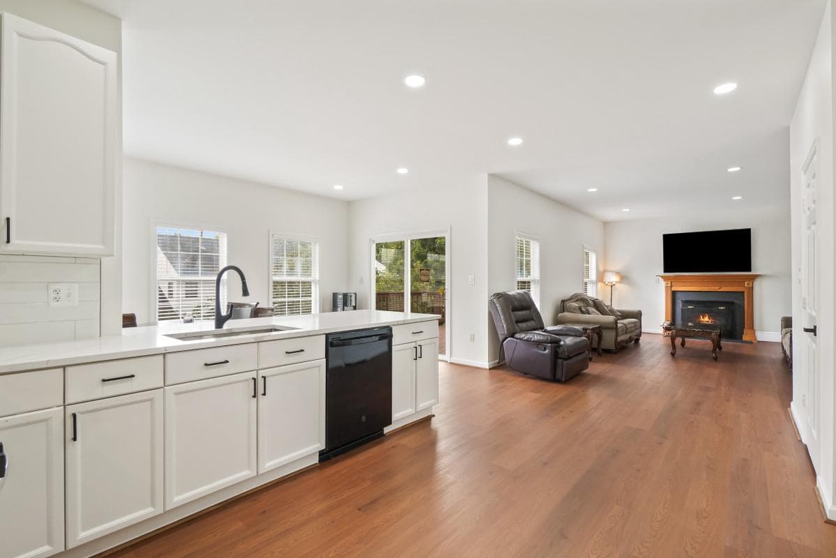 90 Howard Court photo 8