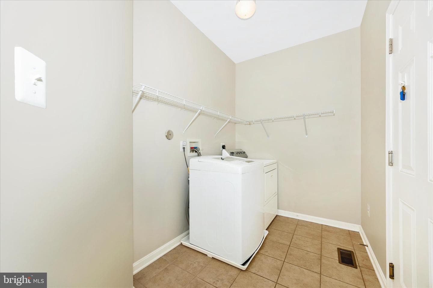 1920 Moran Drive photo 21