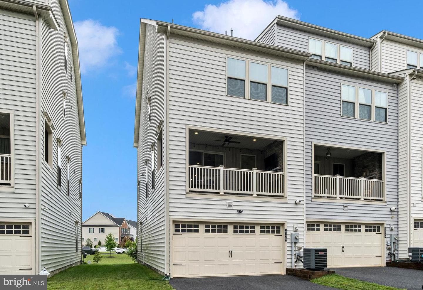 4730 Black Eyed Susan Mews photo 32