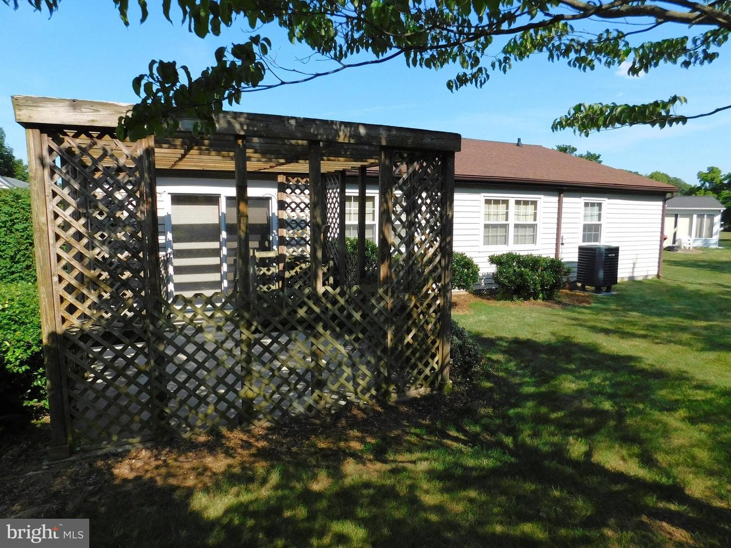 5603 Honeysuckle Court photo 4