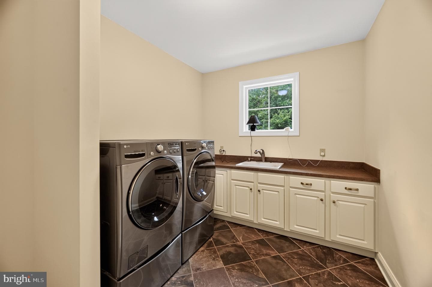 8711 Chestnut Grove Road photo 15