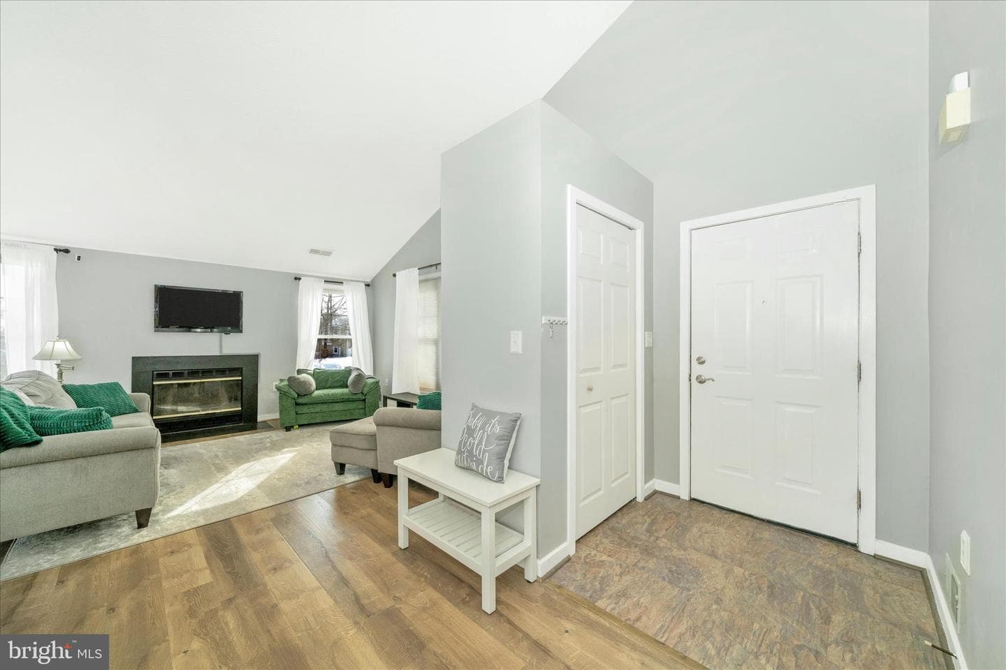 5759 Windwood Way photo 6