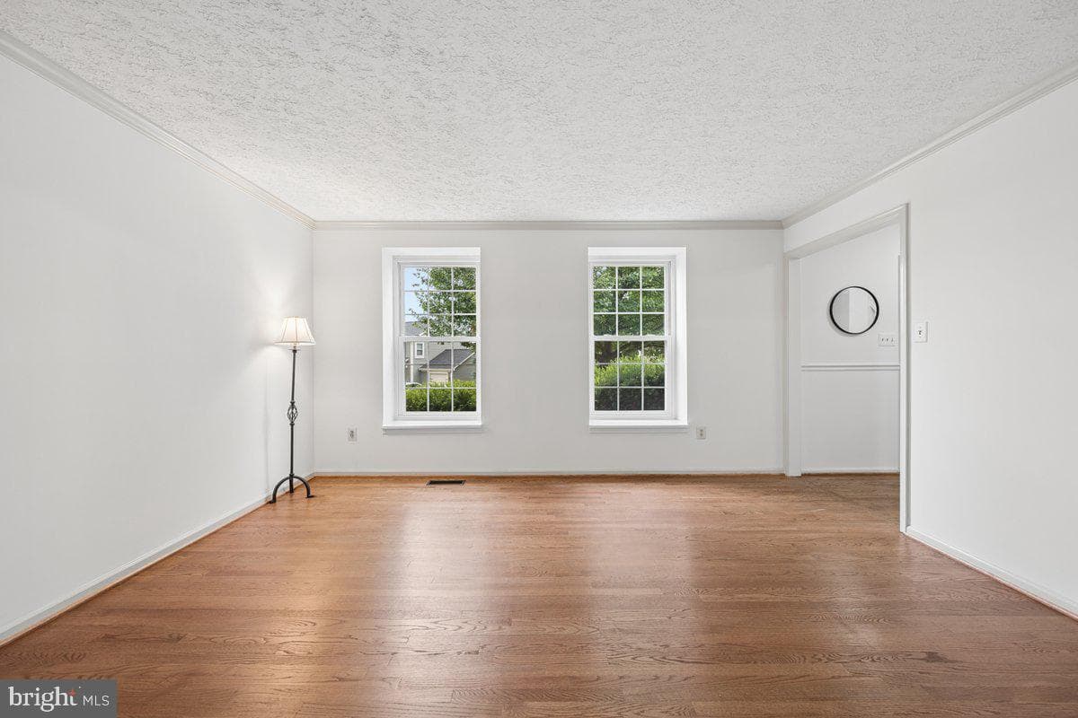 6396 Devonshire Lane photo 12