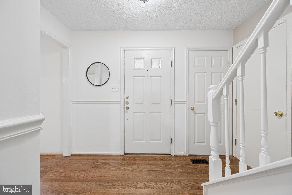 6396 Devonshire Lane photo 17