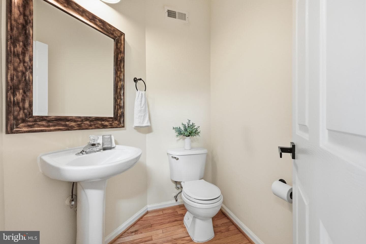 3647 Singleton Terrace photo 21