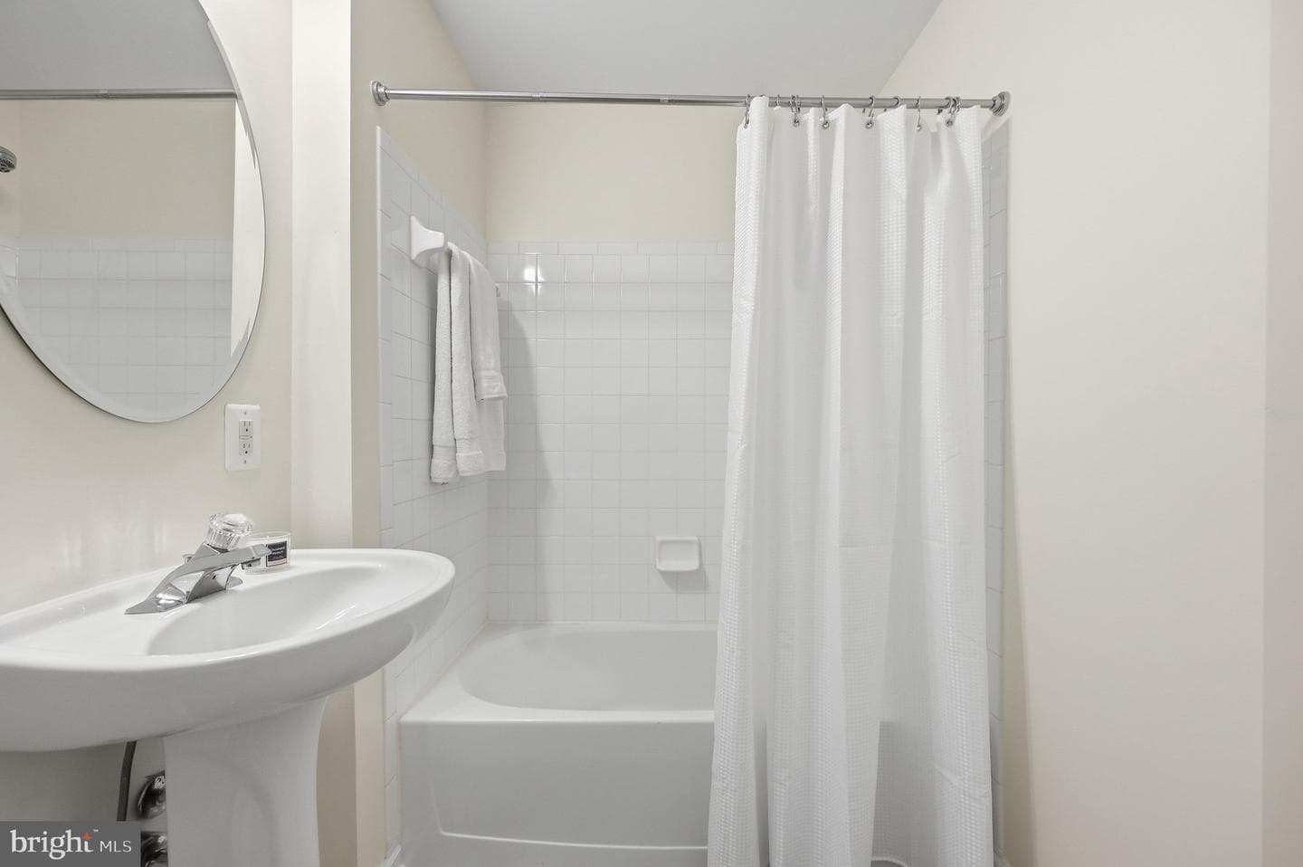 3647 Singleton Terrace photo 34