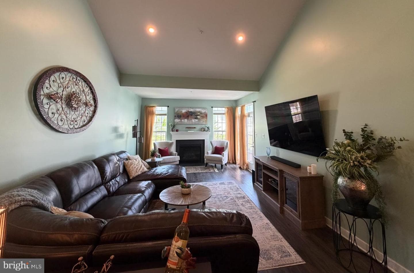 5312 Crape Myrtle Drive photo 4