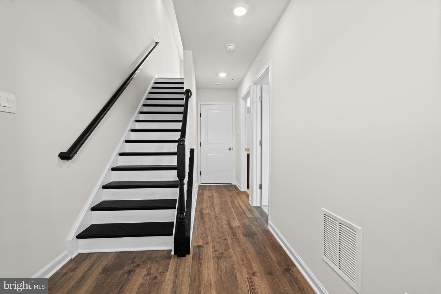 237 Moonroe Avenue photo 7