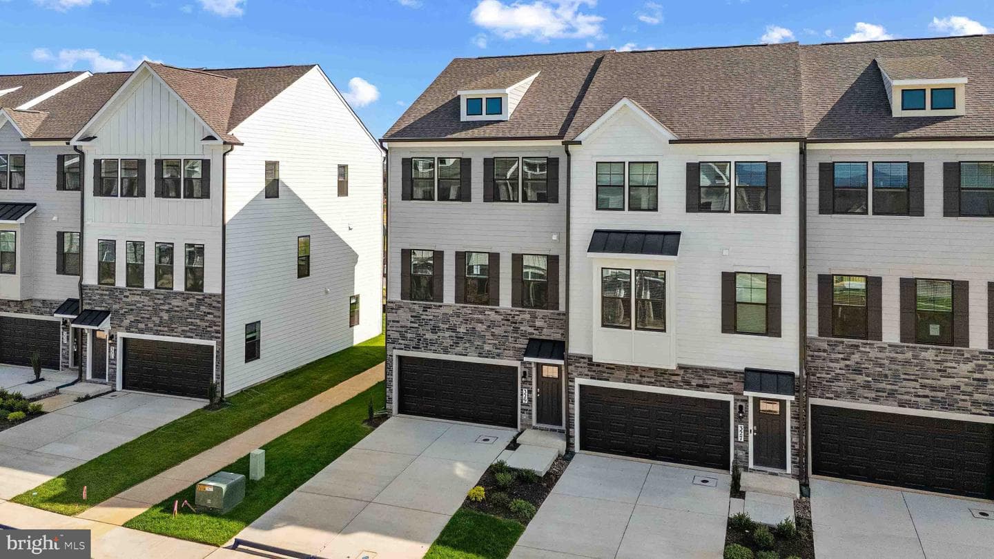 341 Ensemble Way photo 38