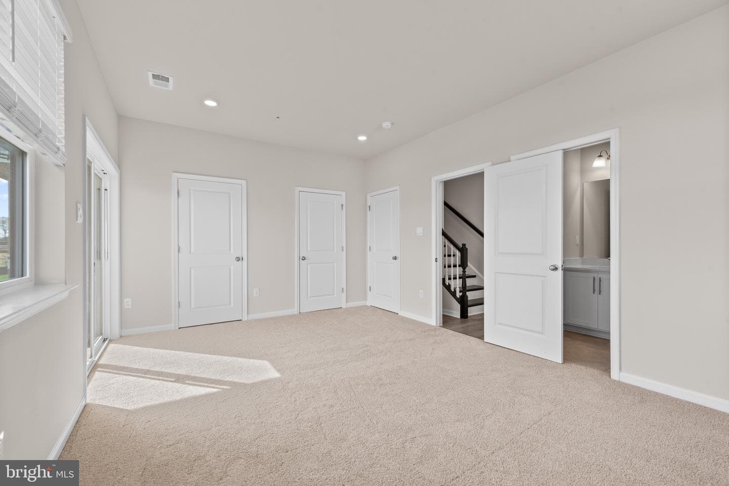 341 Ensemble Way photo 7