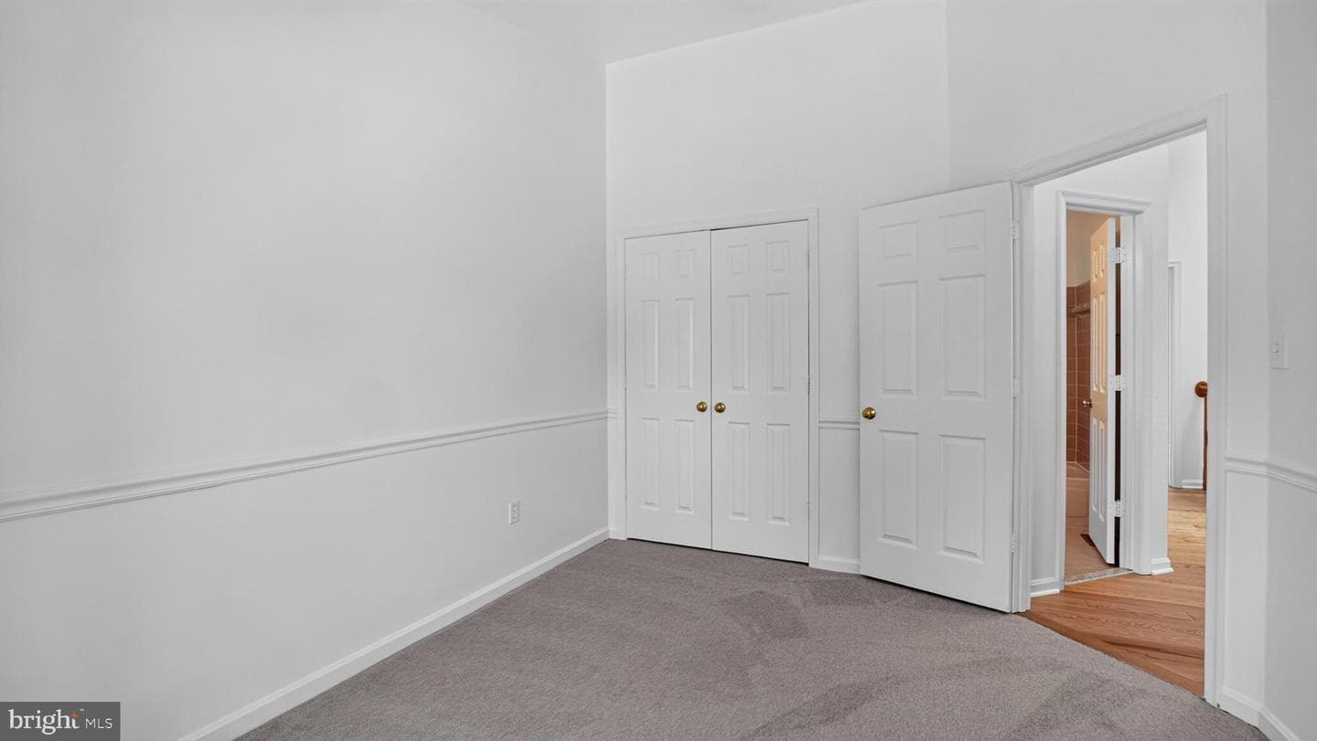 6632 Commodore Court photo 29