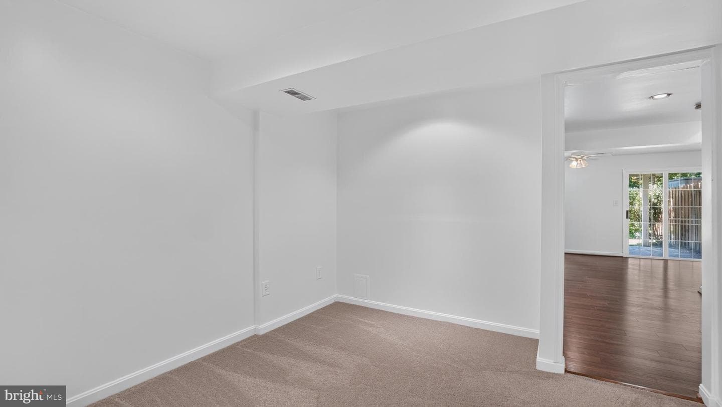 6632 Commodore Court photo 35