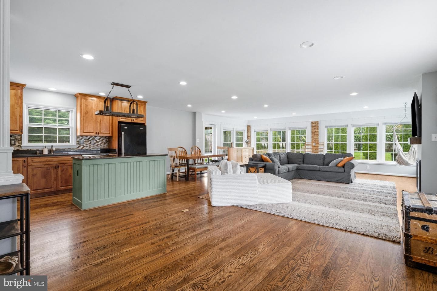 7902 Juniper Drive photo 3