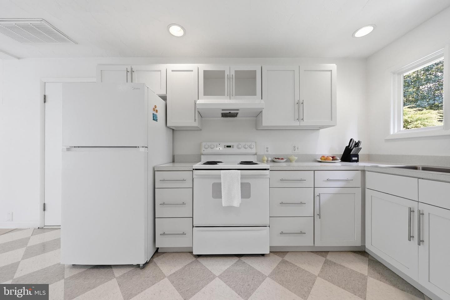 8315 Rocky Springs Road photo 15