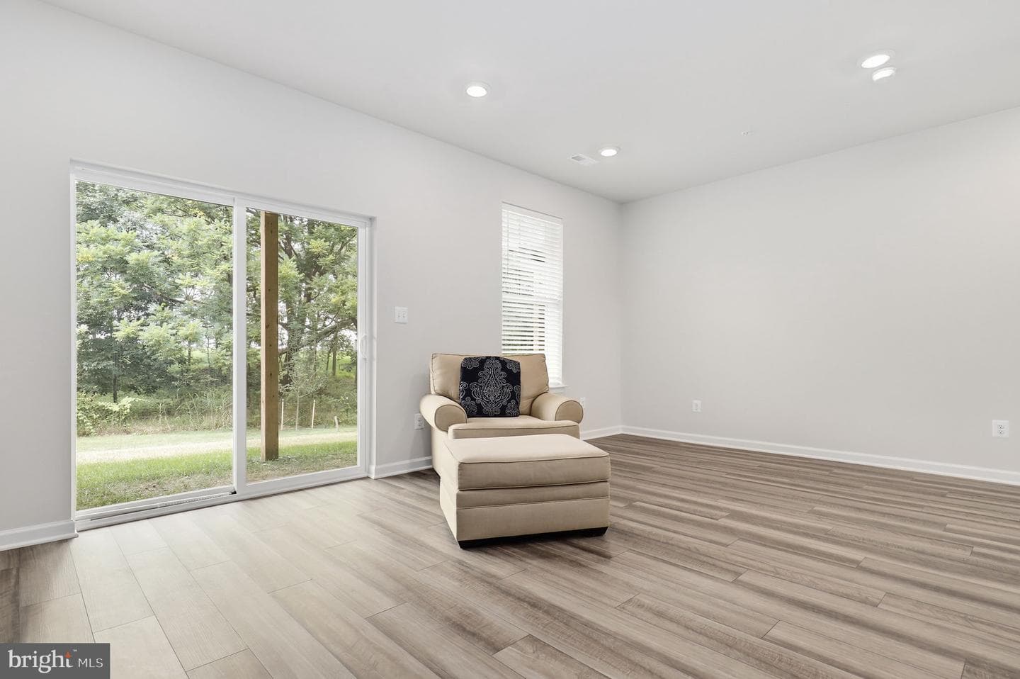 2128 Peace Lily Lane photo 28