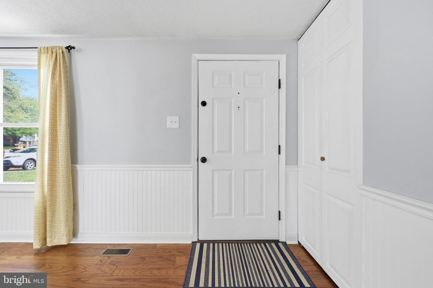 1597 Dogwood Drive photo 3