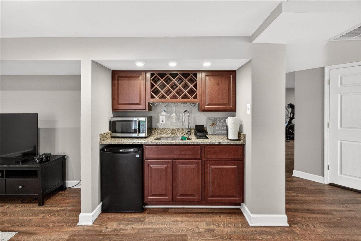 9710 Woodfield Court photo 46