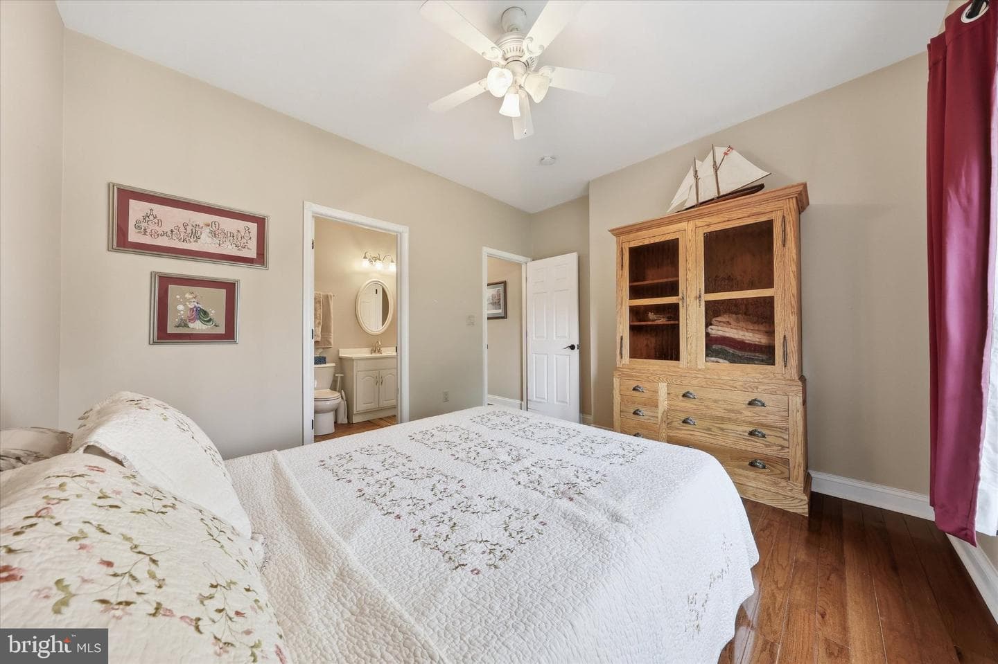22 E Green Street photo 32