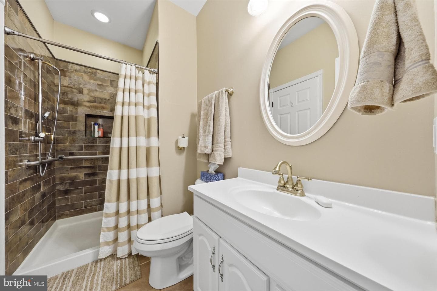 22 E Green Street photo 33