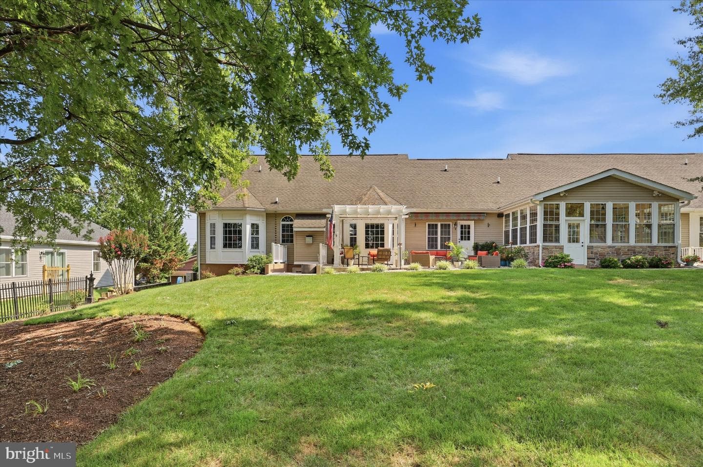 22 E Green Street photo 43