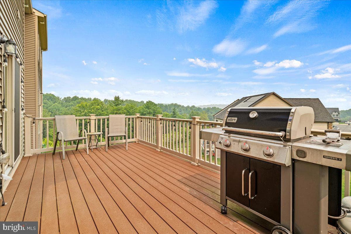 6116 Goshawk Street photo 32