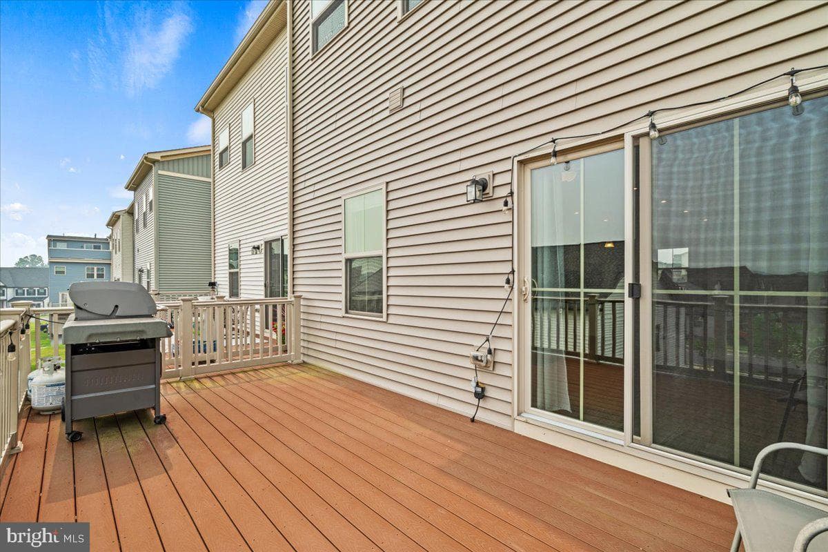 6116 Goshawk Street photo 33