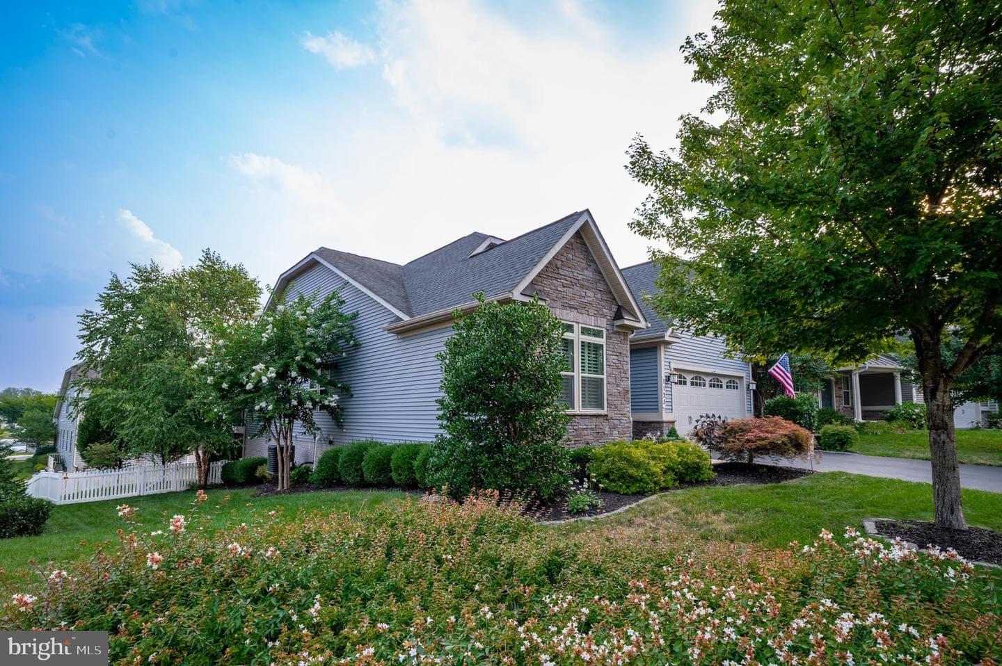 1123 Long Farm Circle photo 3