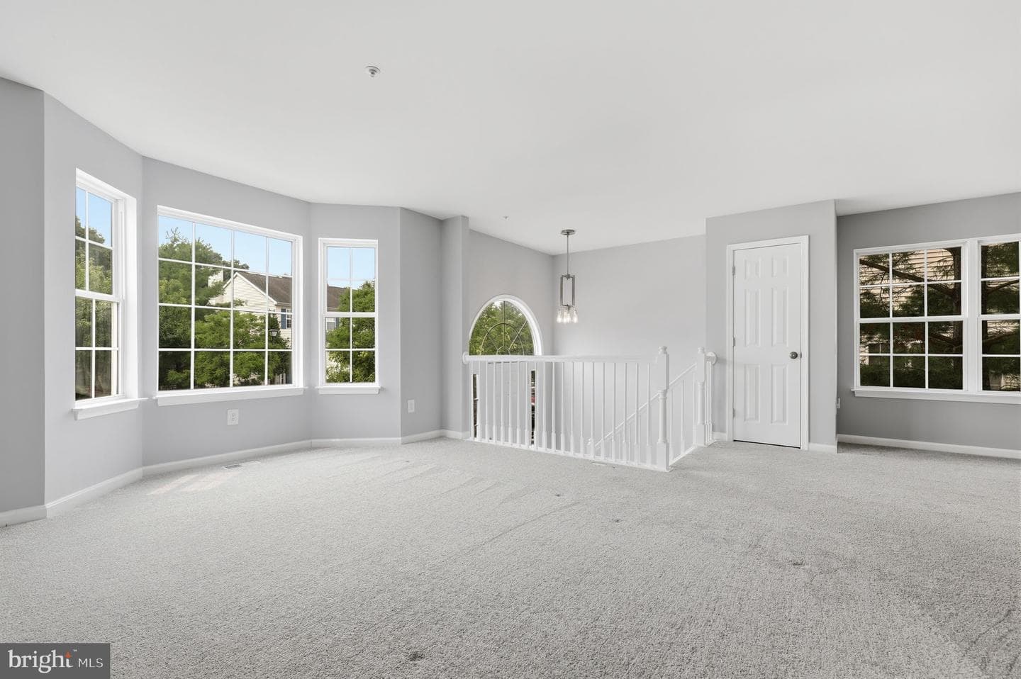 6212 Cliffside Terrace photo 4