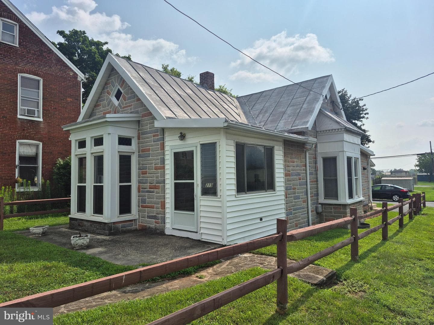 219 S Seton Avenue photo 2