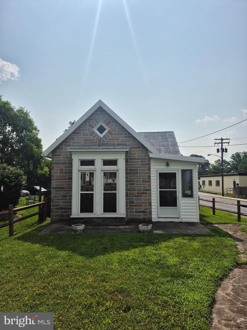 219 S Seton Avenue photo 3