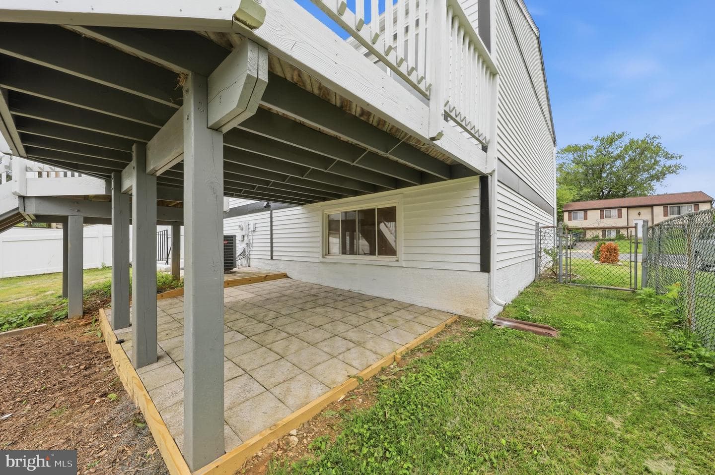 391 Prospect Boulevard photo 32