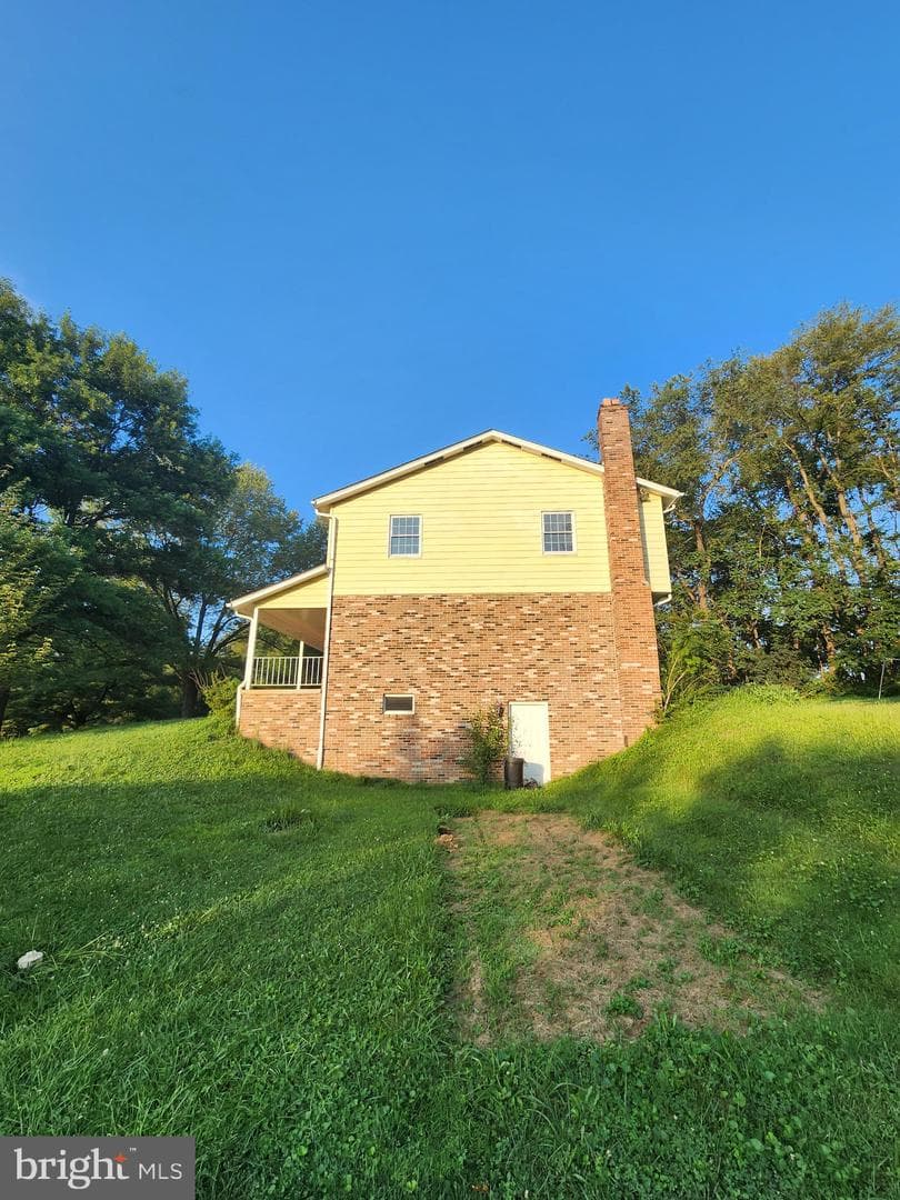 3297 Raymonds Way photo 2