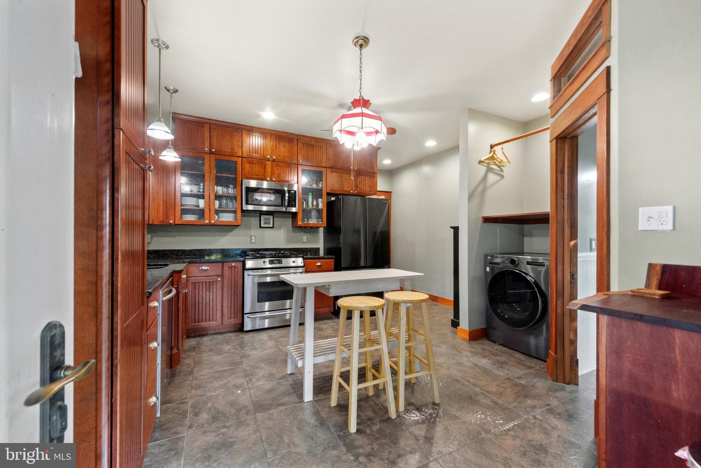 24 College Avenue photo 12