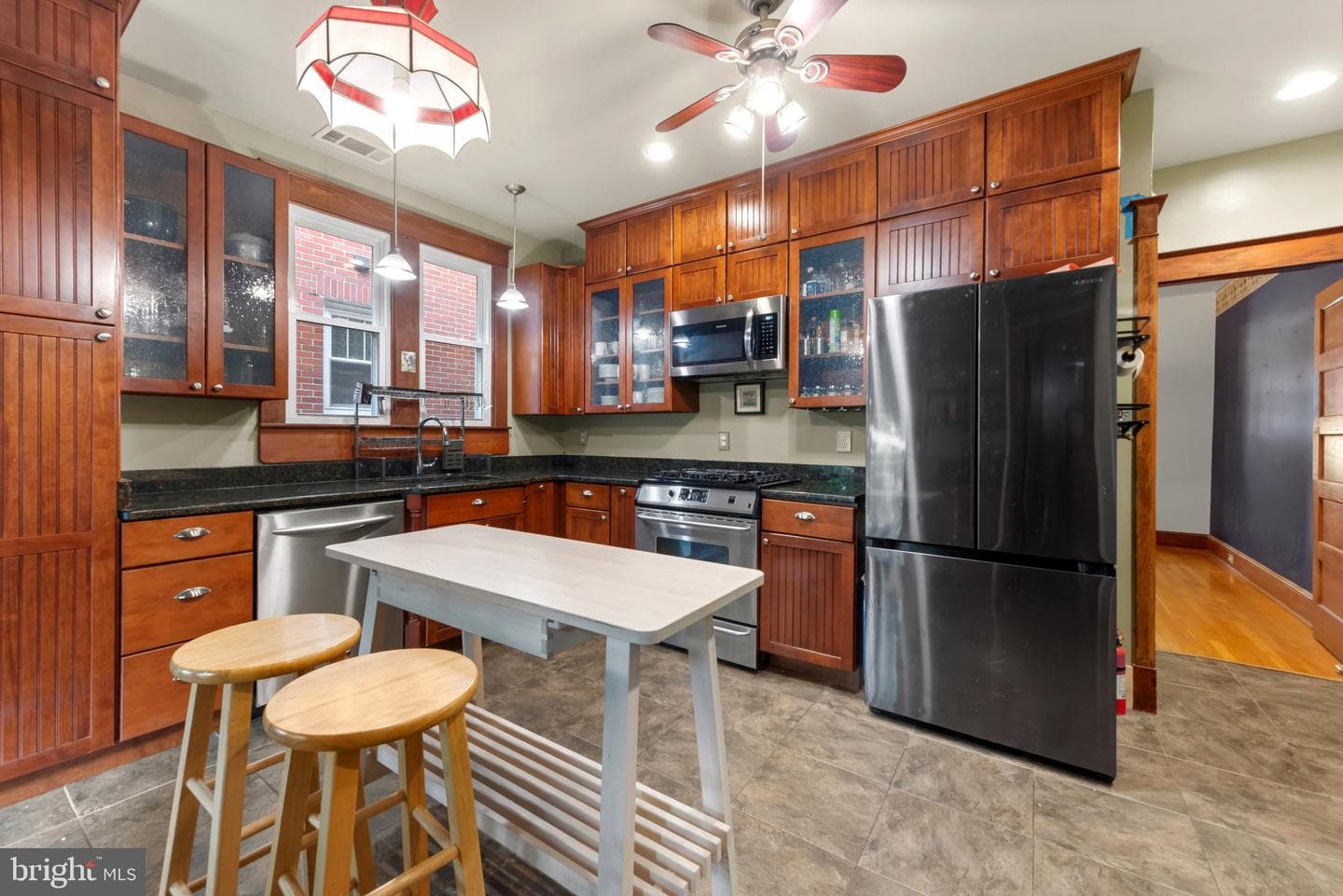 24 College Avenue photo 13