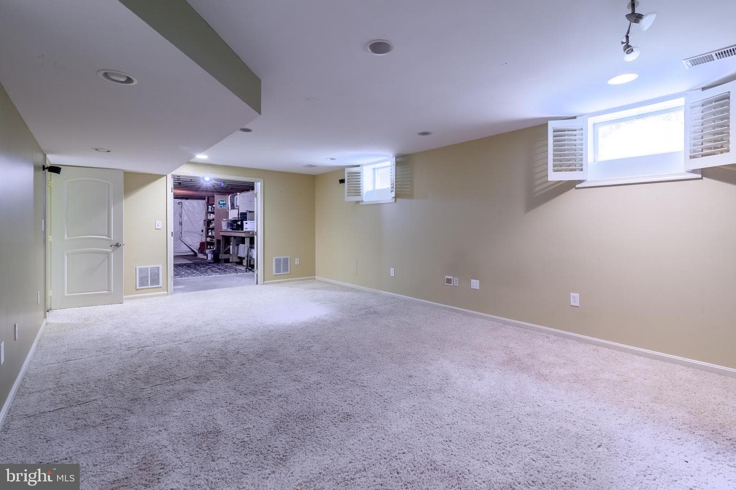 2425 Hunters Chase Court photo 27