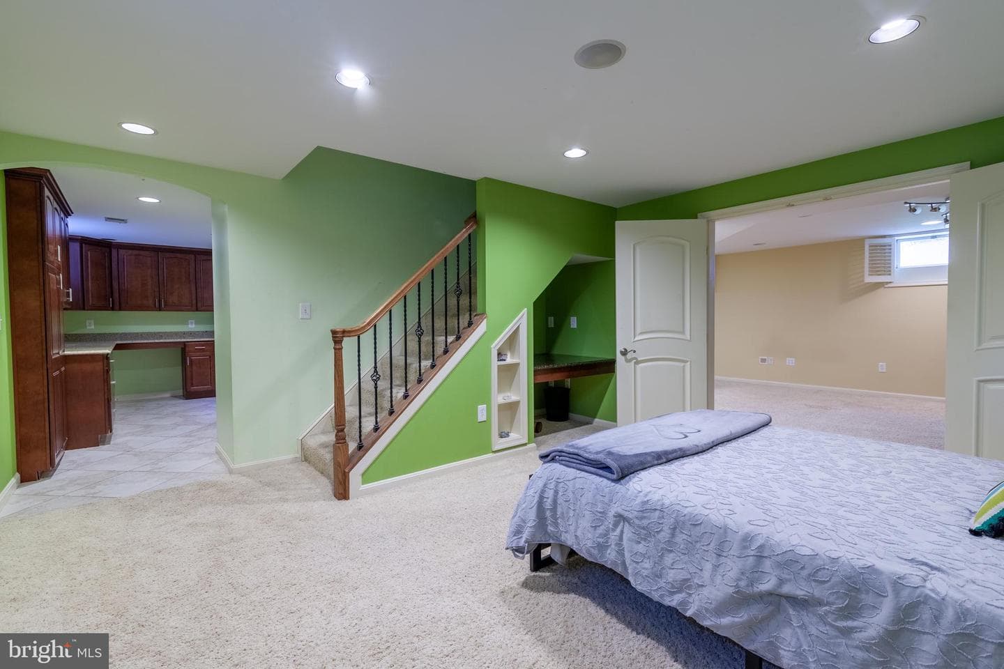 2425 Hunters Chase Court photo 34