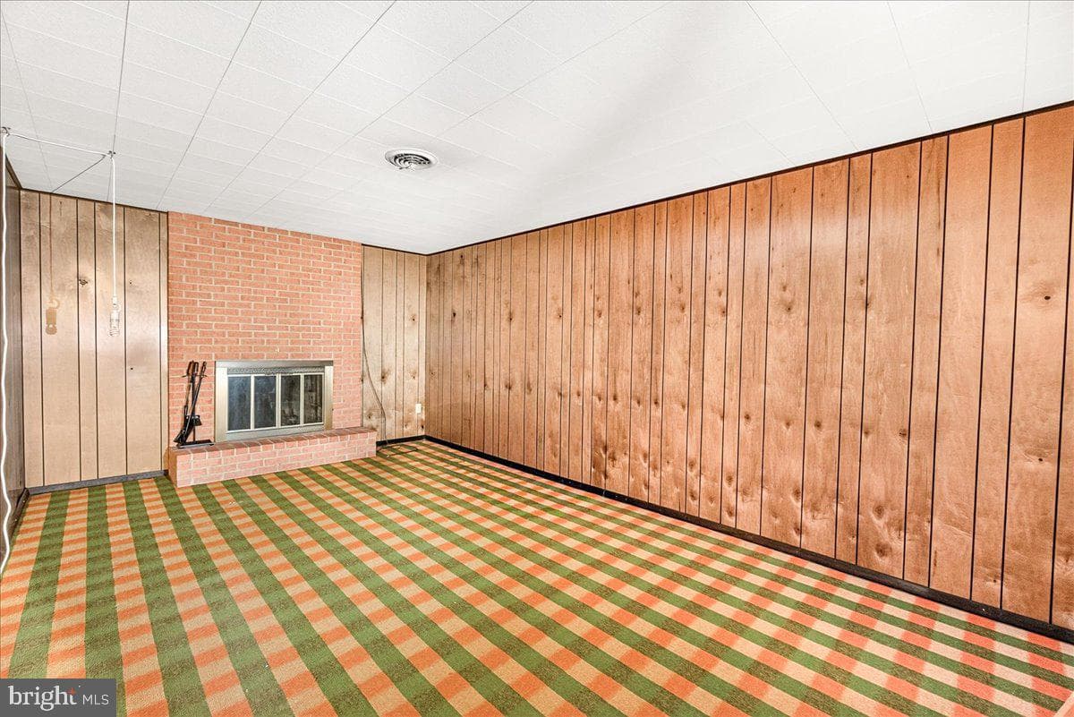 7910 Edgewood Farm Road photo 35