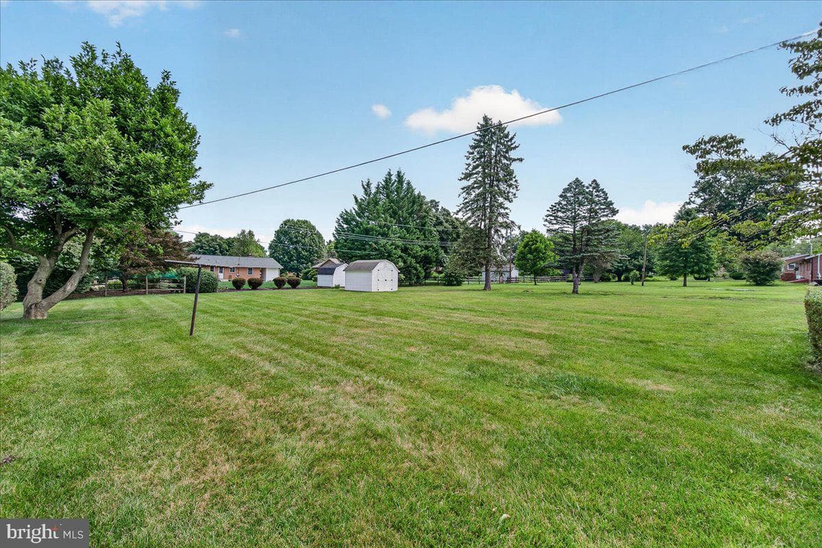 7910 Edgewood Farm Road photo 48