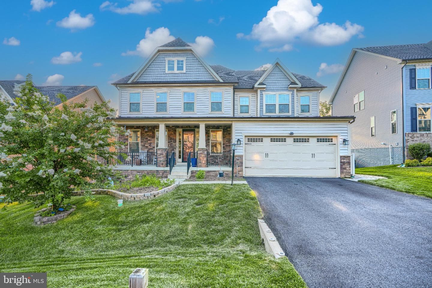 7142 Starmount Way photo 2