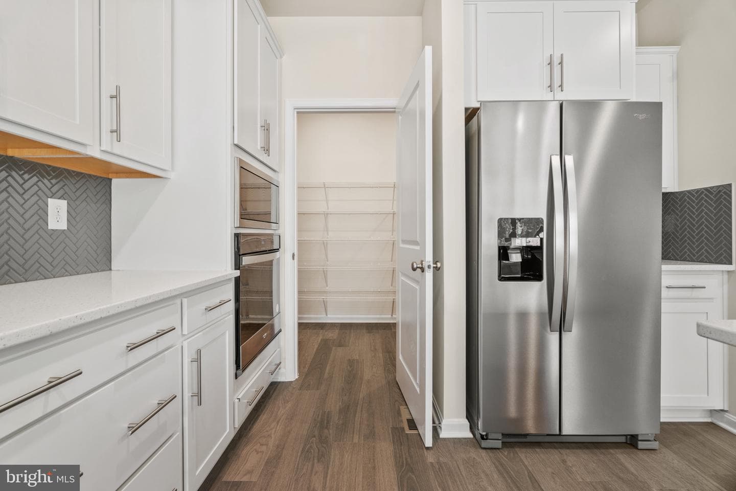 460 Ensemble Way photo 12