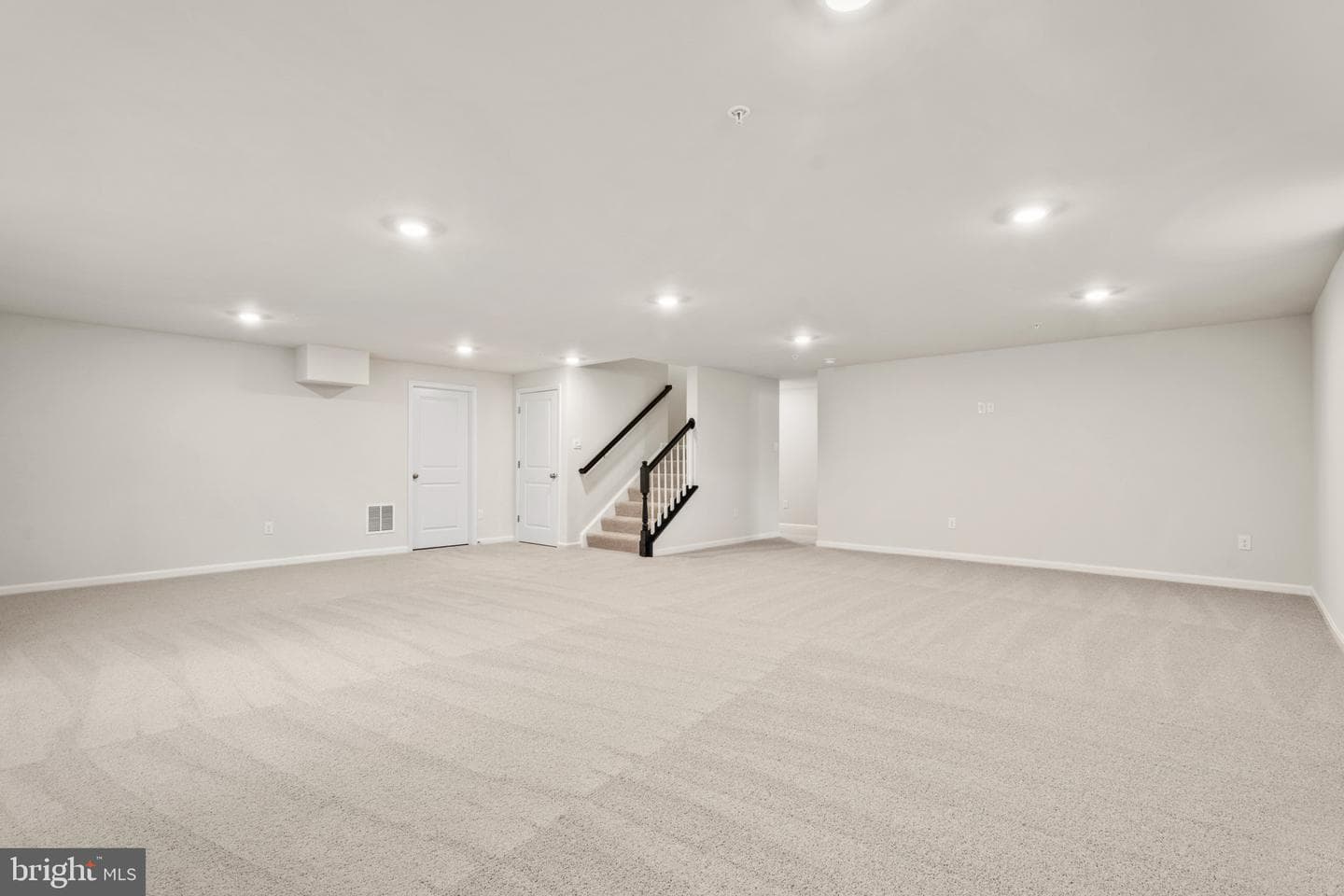 460 Ensemble Way photo 18