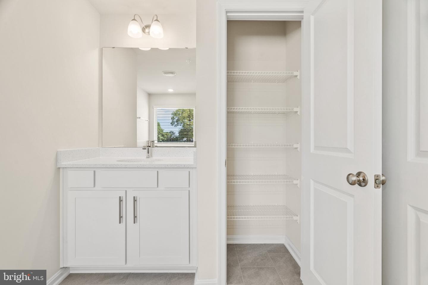 460 Ensemble Way photo 47