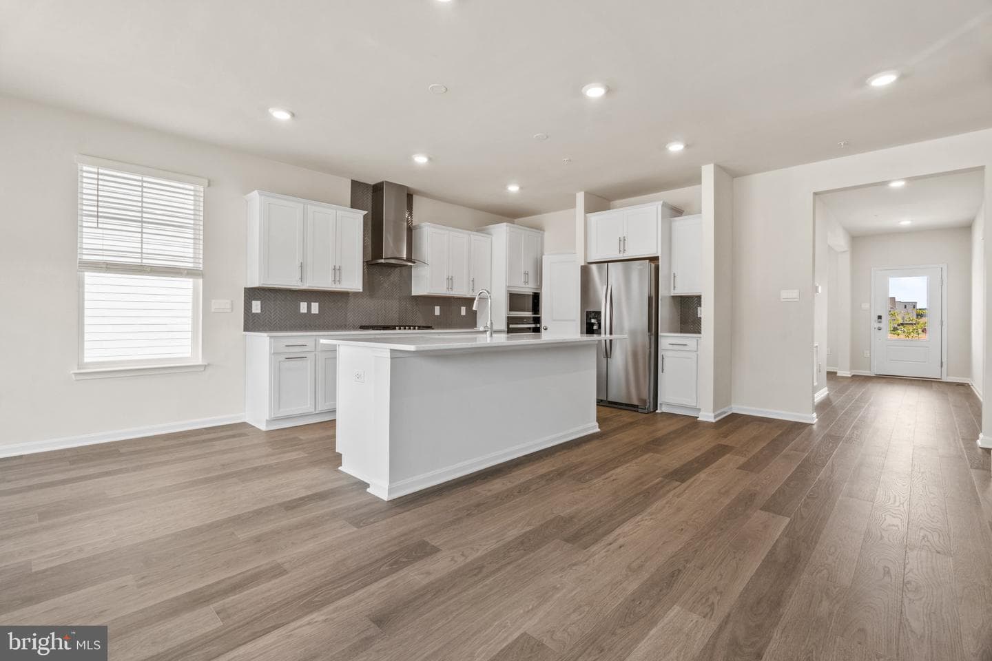 460 Ensemble Way photo 7