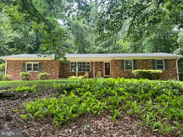 6406 White Oak Court