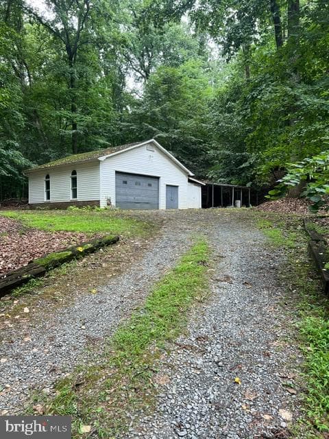 6406 White Oak Court photo 3