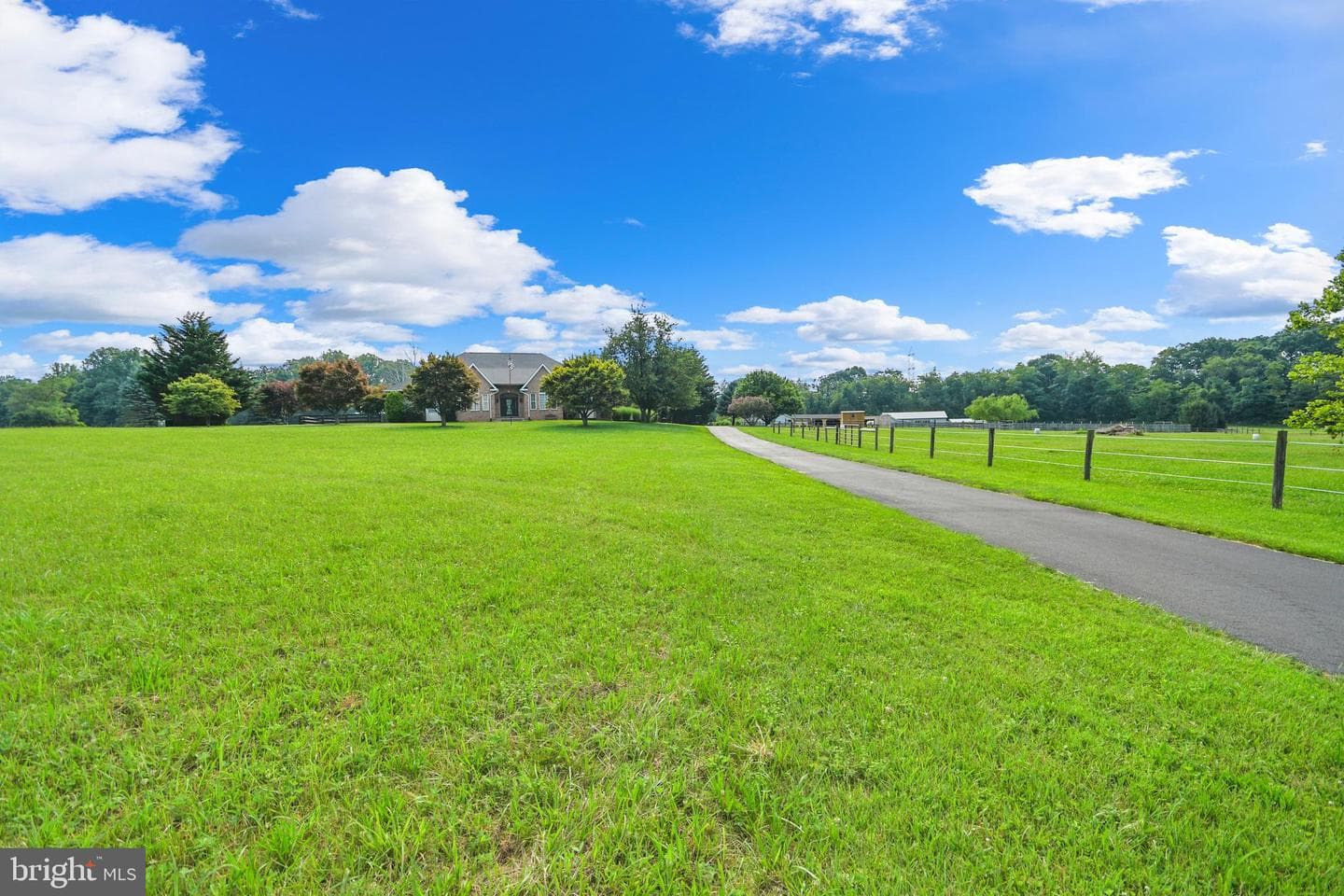 11717 Pleasant Walk Road photo 9