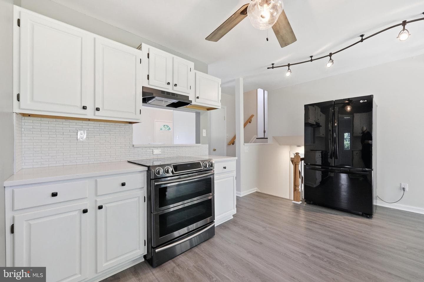 8215 Virginia Lane photo 4