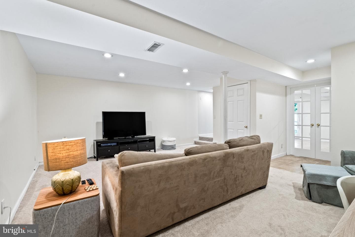 6626 Commodore Court photo 38