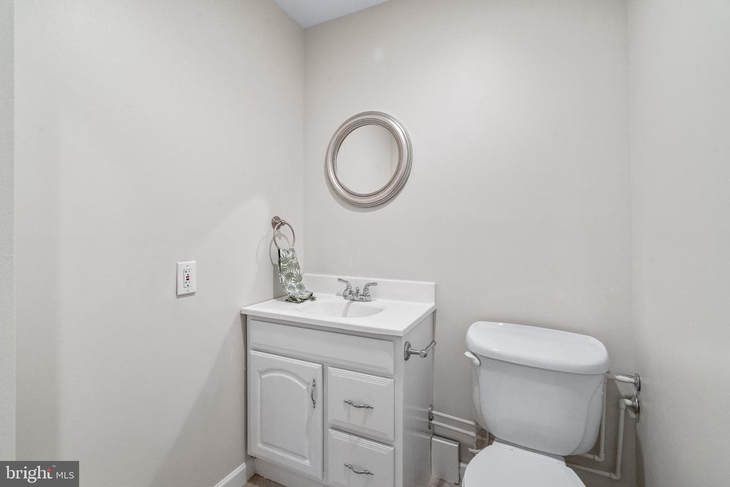 6626 Commodore Court photo 42