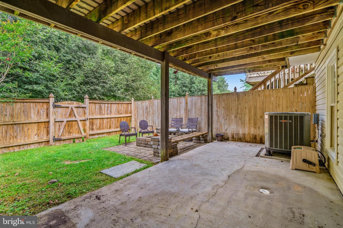 6626 Commodore Court photo 45